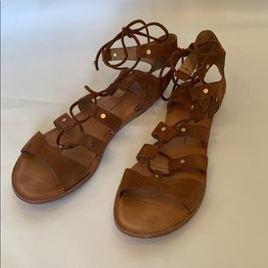 Women’s dolce vita suede sandals, size 9.5